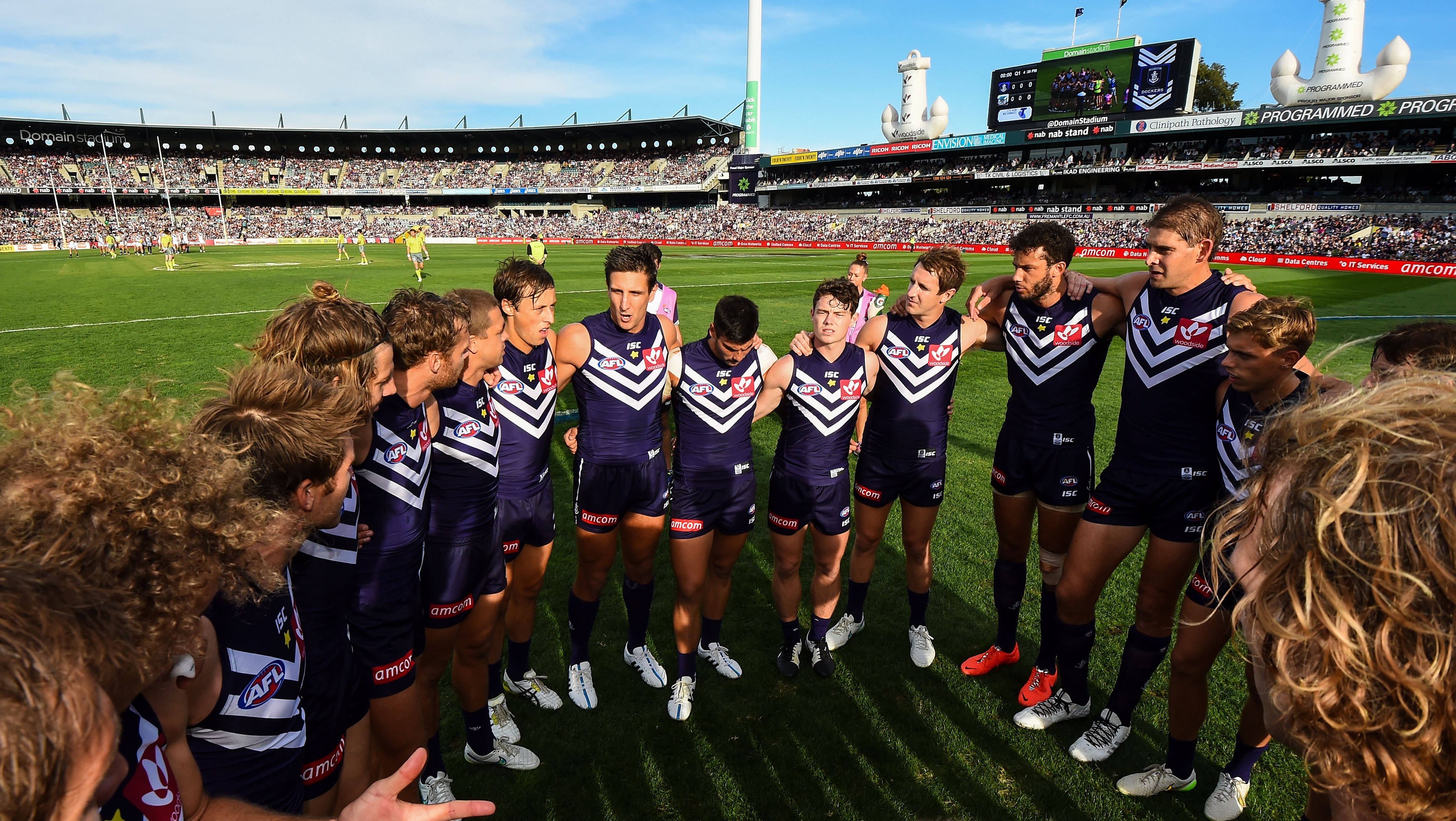 domain-stadium-fire-no-issue-for-friday-night-afl-au
